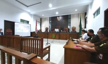 Sidang Praperadilan Tersangka Korupsi terhadap Kejaksaan Tingi Kepri di PN Tipikor Tanjungpinang Sidang Praperadilan Tersangka Korupsi terhadap Kejaksaan Tingi Kepri di PN Tipikor Tanjungpinang