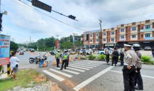sekat jalan dibuka