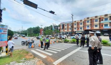 sekat jalan dibuka
