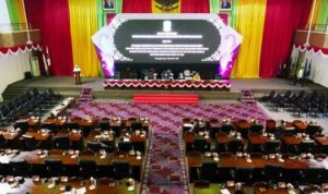 Paripurna jawaban pemerintah terhadap pandangan fraksi pada nota keuangan dan ranperda APBD Perubahan Kepri 2021