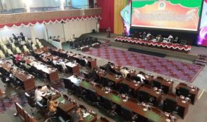 Paripurna pendapatan akhir fraksi DPRD Kepri di Pulau Dompak.