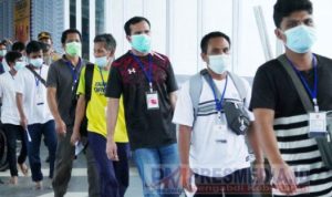 Puluhan PMI dari Malaysia masuk dari Pelabuhan Internasional Sri Bintan Pura Tanjungpinang.