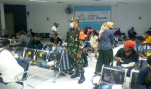 Anggota TNI dari Satgasus Pemulangan PMI dan WNA dari Luar negeri ke Batam Provinsi Kepri
