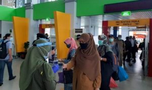 Pengecekan data PeduliLindungi kedatangan Penuimpang di Pelabuhan Sri Bintan Pura Tanjungpinang 1