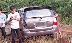 Mobil yang menabrak pengendara motor hingga meninggal dunia