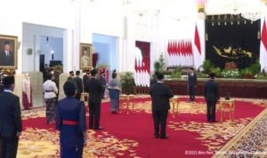 Presiden Jokowi Anugerahi Gelar Pahlawan Nasional dan Tanda Kehormatan Bintang Jasa kepada Nakes yang Gugur dalam Penanganan Covid 19 di Indonesia
