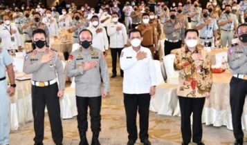 Gubernur Ansar saat menghadiri pembukaan Rapat Koordinasi Pembina Samsat Tingkat Nasional di Hotel Best Western Premier Panbil Batam. Gubernur Ansar saat menghadiri pembukaan Rapat Koordinasi Pembina Samsat Tingkat Nasional di Hotel Best Western Premier Panbil Batam.