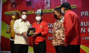 Gubernur Kepri Ansar Ahmad menegaskan akan terus mendukung Program UMKM dalam meningkatkan pertumbuhan ekonomi di Kepri.