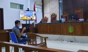 Saksi Korban Surytanto saat memberi kesaksiaan di PN Tanungpinang atas penyerobtan lahan milik keluaraganya oleh 5 Terdakwa mafia Tanah di Desa Bintan Bekapur Bintan