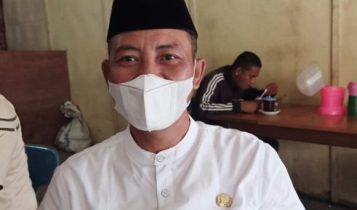 Sekretaris Daerah Pemkab Bintan Adi Prihantara. Sekretaris Daerah Pemkab Bintan Adi Prihantara.