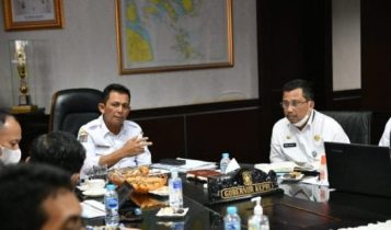Gubernur Ansar memimpin rapat progres pembangunan PLBN Serasan. Gubernur Ansar memimpin rapat progres pembangunan PLBN Serasan.