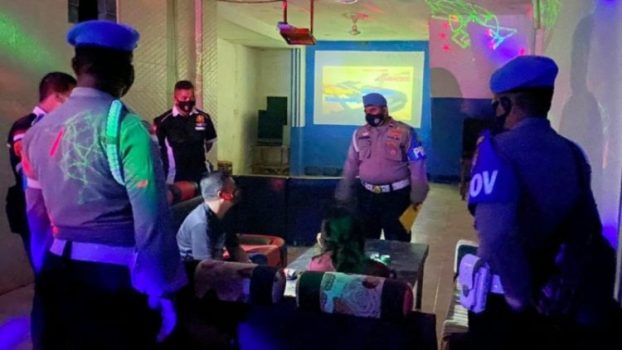 Anggota Propam Polres Bintan melakukan operasi anggota kepolisian di sejumlah THM.