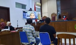 Dua saksi anggota BNN Kepri Yomi Andi Putra dan Rama Abrori diperiksa sebagai saksi Penangkap terdakwa Edi Adrianto di PN Tanjungpinang.