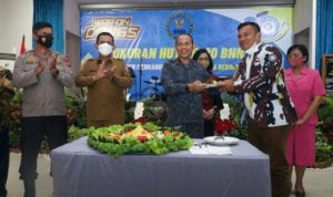 Gubernur Kepri Ansar Ahmad dalam syukuran HUT Ke 20 BNN RI di Gedung Lancang Kuning Polda Kepri.