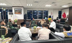 Gubernur Kepri Ansar Ahmad dan Rombongan saat berkunjung ke Kantor Badan Nasional Penanggulangan Bencana (BNPB) Jakarta,