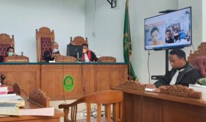 Sidang Lanjutan kaasus TPPO pengiriman PMI secara illgeaal ke Malaysia oleh Terdakwa Susanto alias Acing di PN Tanjungpinang 10 PMI semat dihadirkan secara online