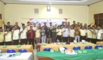 pengukuhkan pengurus Dewan Pimpinan Cabang DPC Asosiasi Pemerintah Desa Seluruh Indonesia APDESI Kabupaten Lingga di Gedung Nasional Dabo Singkep Pengukuhan Dewan Pimpinan Cabang (DPC) Asosiasi Pemerintah Desa Seluruh Indonesia (APDESI) Kabupaten Lingga di Gedung Nasional Dabo Singkep (Foto:Humas-Lingga)