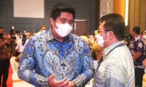 PLT.Bupati Bintan saat menghadiri Rapat Koordinasi (Rakor) Pemberantasan dan Pencegahan tindak pidana Korupsi serta Optimalisasi Layanan Kesehatan Publik di Provinsi Kepri di Ballroom Hotel Aston Kota Batam, Selasa (26/7/2022). (Foto: Hasura).