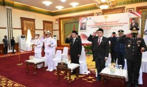 Gubernur Kepulauan Riau H.Ansar Ahmad bersama jajaran Forum Koordinasi Pimpinan Daerah (Forkopimda) di Kepri, mengikuti Upacara Hari Kesaktian Pancasila tingkat nasional secara virtual dari Gedung Daerah Tanjungpinang, Sabtu (1/10/2022).