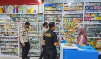 Polresta Bintan Datangi Toko Obat dan Apotik Monitor Penjualan Obat Sirup Polresta Bintan Datangi Toko Obat dan Apotik Monitor Penjualan Obat Sirup