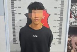 Pelaku saat diamankan di Polsek Tanjungpinang Timur