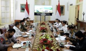 Presiden mengadakan pertemuan dengan Kapolri, Menkes dan BPOM bahas Gagal Ginjal Akut pada anak (setkab.go.id)