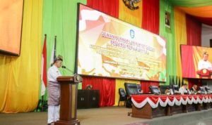 Rapat Paripurna DPRD Kepri, Gubernur Kepri Ansar Ahmad, saat menyampaikan Jawaban Pemerintah atas pandangan Umum Fraksi DPRD terhadap Nota keuangan dan Ranperda APBD 2023 Proviunsi Kepri. (Foto:Humas-DPRD kepri)