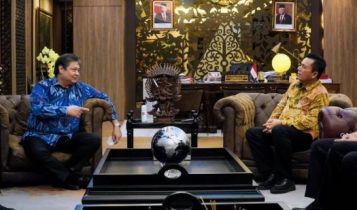 Bertemu dengan menteri Koordinator Bidang Perekonomian RI Airlangga Hartarto, Gubernur Kepri Ansar Ahmad menyampaikan sejumlah kemajuan dan kendala pembangunan Jembatan Babin di Kepri, Rabu (02/11/2022).