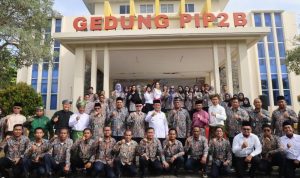 Gubernur Kepri Ansar Ahmad tampil sebagai Pembina Upacara, dan diikuti seluruh ASN Dinas PUPR Pusat dan Daerah. Hari Bakti Pekerjaan Umum (Harbak PU) ke-77 tahun ini mengambil tema "77 Tahun Bakti PUPR Sigap Membangun Negeriâ€.