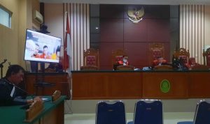 Sidang virtual, lima terdakwa korupsi Rp87 miliar dana bansos APBD 2020 Kepri, dihukum 4 sampai 5 tahun penjara di PN Tanjungpinang (Foto: Roland).