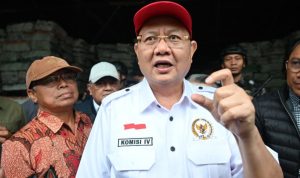 Ketua Komisi IV DPR RI, Sudin di Batam. (Foto Presmedia-Humas DPR RI)