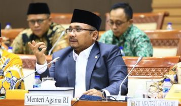 Menteri Agama (Menag) Yaqut Cholil Qoumas saat Rapat Kerja bersama Komisi VIII DPR, Kamis (19-01-2023).