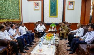 Silaturahmi Ketua PT Kepri dan Ketua PTA Kerpi dengan Gubernur Kepri Ansar Ahmad di Gedung Daerah, Tanjungpinang, Senin (13-2-2023). (Foto humas-Kepri)