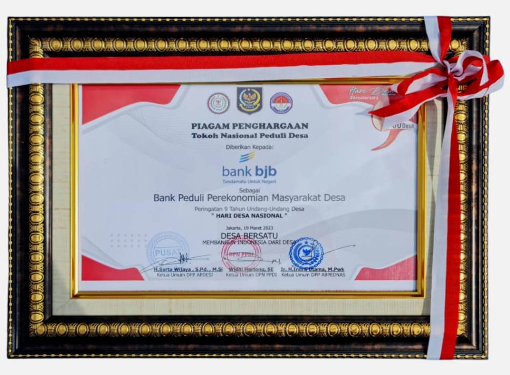 Penghargaan yang diraih bank bjb sebagai Bank Peduli Perekonomian Masyarakat Desa.(Foto: bank bjb)