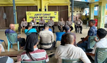 Jumat Curhat Polres Bintan, warga nelayan Gunung Kijang, Melaporkan Kehilangan Minyak diatas Kelong. (Foto: Humas Polres Bintan)