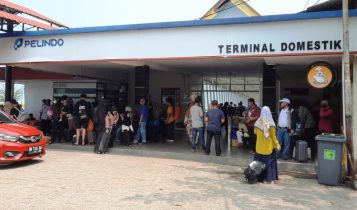 Pelabuhan SBP Tanjungpinang mulai ramai Pemudik pada Jumat 1442023. Foto Roland Pelabuhan SBP Tanjungpinang mulai ramai Pemudik  pada Jumat (14/4/2023). (Foto: Roland)