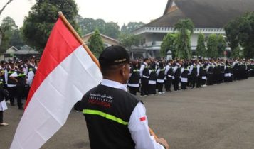 Pelepasan 489 petugas haji yang akan berangkat ke Arab Saudi. Foto Humas Kemenag Pelepasan 489 petugas haji yang akan berangkat ke Arab Saudi. (Foto: Humas Kemenag)