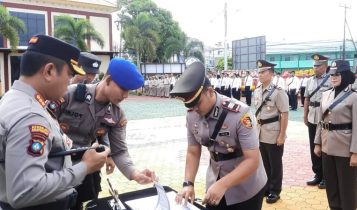 Kasat Reskrim Polresta Tanjungpinang resmi dijabat oleh AKP Muhammad Darma Ardiyaniki saat menandatangani surat serah terima jabatan di Mapolresta Tanjungpinang.