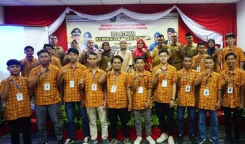 Foto bersama peserta pelatihan kewirausahaan Foto bersama peserta pelatihan kewirausahaan. (Foto: Hasura/Presmedia)