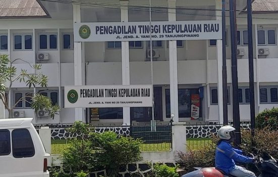 Gedung Pengadilan Tinggi Kepri di Jalan Ahmad Yani No 29 Tanjungpinang Provinsi Kepri