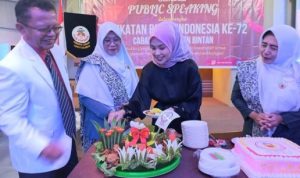 Hafizha saat menghadiri kegiatan peringatan HUT IBI ke 72 yang dilaksanakan IBI Kabupaten Bintan di Ballroom Hotel Bintan Plaza, Minggu (18/6/2023). (Foto: Hasura/Presmedia)