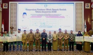 Gubernur Kepri Bagi Insentif dan Dana Hibah pada Guru PAUD TK serta Rumah Ibadah di Tanjungpinang Senin 3 7 2023 Gubernur Kepri Bagi Insentif dan Dana Hibah pada Guru PAUD-TK serta Rumah Ibadah di Tanjungpinang, Senin (3/7/2023)