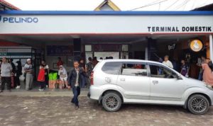 Kenaikan tarif Pas masuk di Pelabuhan Sri Bintan Pura Tanjungpinang hingga saat ini maish berpolek setelah beredar beroita acea raoat dan studi banding Persetujuaan Dewan