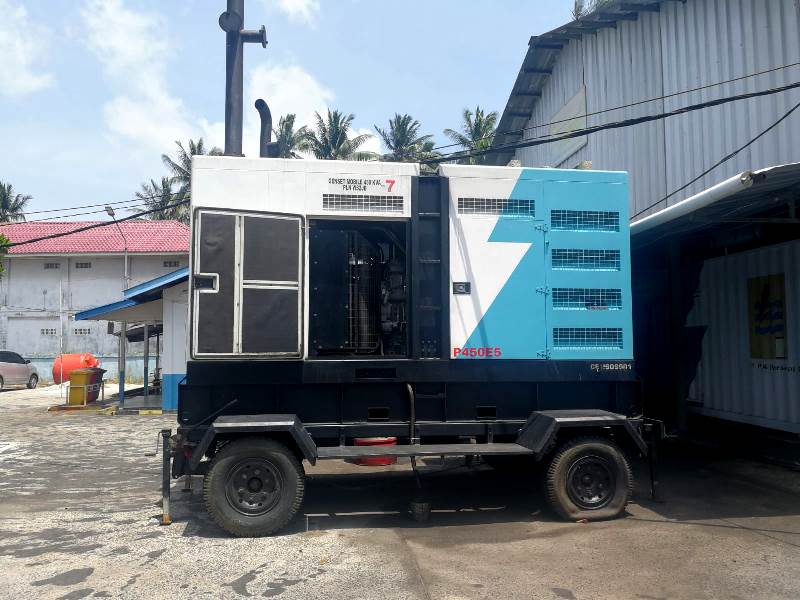 Mesin Pembangkit Listrik, untuk tambahan pasokan mesin pembangkit listrik kapasitas 1000 KW ke kabupaten Natuna. (Foto: ESDM Kepri/Presmedia.id).