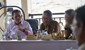 Pertemuan Gubernur Ansar dengan Tim Compact Development Team (CDT) serta Tim MCC di Kedai Kopi Batu 10, Tanjungpinang pada Senin (24-07-2023).