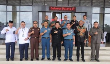 Pisah Sambut Pangkobwilhan I dari Laksdya Irvansyah ke Laksda Erwin Dihadiri Gubernur