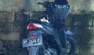 Satu unit sepeda motor Beat Deluxe BP 2439 PI yang digondol maling (Istimewa)