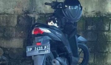 Satu unit sepeda motor Beat Deluxe BP 2439 PI yang digondol maling (Istimewa)