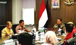 Audiensi antara Gubernur Kepri dan Menteri KKP berlangsung dalam suasana penuh keakraban. (Foto: Diskominfo/Presmedia.id)