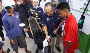 BPH Migas dan Pertamina Patra Niaga Resmikan Lembaga Penyalur BBM Satu Harga di Natuna BPH Migas dan Pertamina Patra Niaga Resmikan Lembaga Penyalur BBM Satu Harga di Natuna. (Foto: BPH Migas/Presmedia.id)